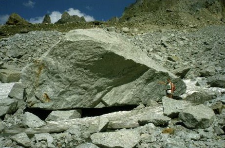 Photo of an eratic boulder
